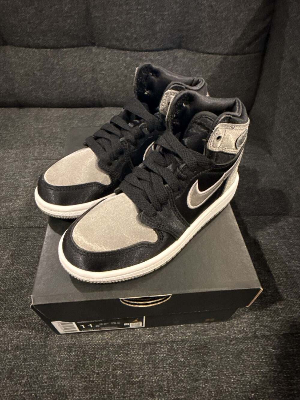 11c - Nike Air Jordan 1 Retro High OG PS Black/Medium Grey-White